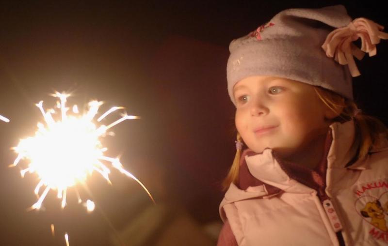 Ура, каникулы! Пиротехника, которую можно запускать с детьми - Балтийск | baltijsk.salutsklad.ru